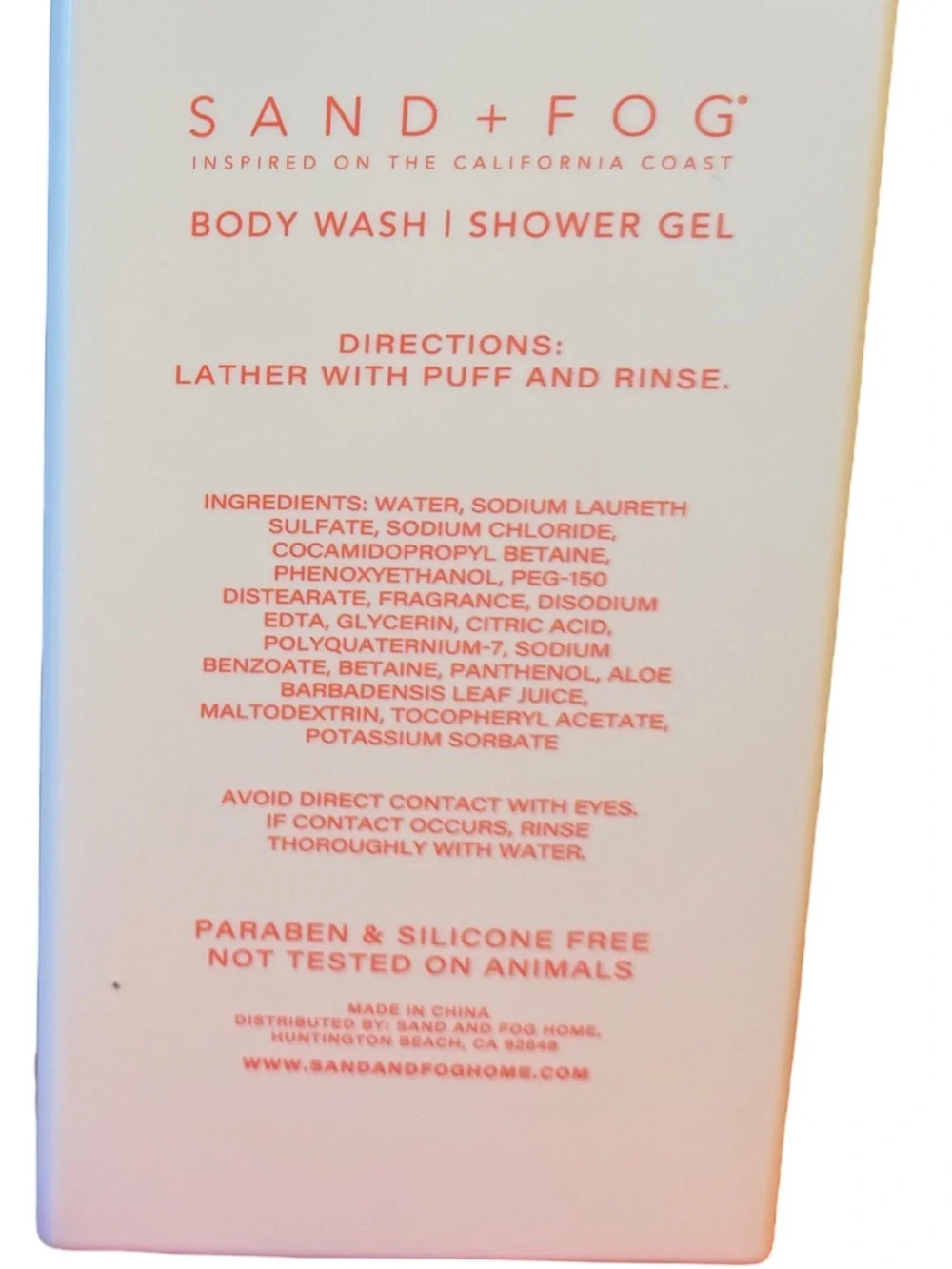 SAND + FOG NWT Qty of 2 Strawberries & Cream Body Wash Shower Gel 32 Fl Oz Each